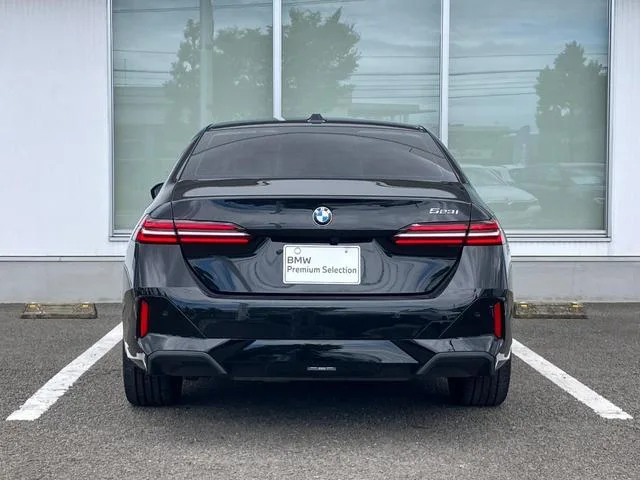 BMW 5 SERIES 523i M-SPORT 2023 — миниатюра 2