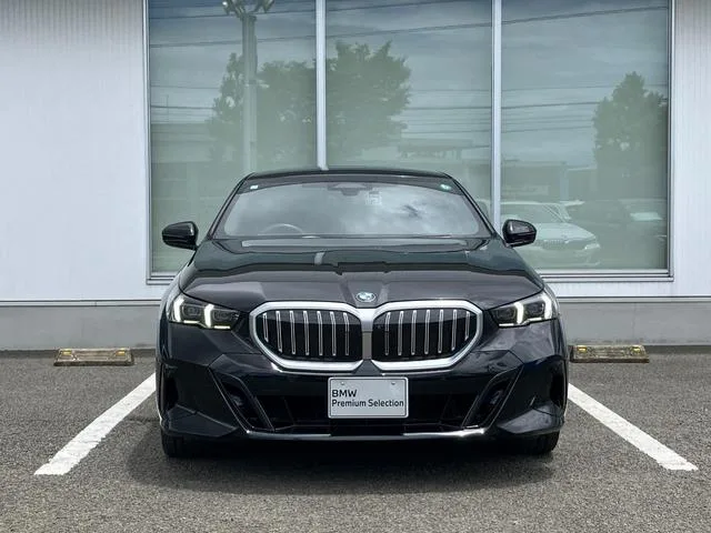 BMW 5 SERIES 523i M-SPORT 2023 — миниатюра 3