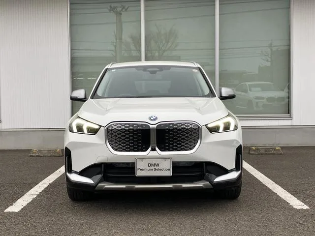 BMW iX1 X DRIVE 30 X LINE 2024 — миниатюра 3