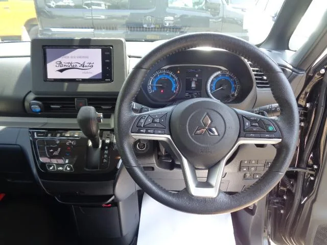 Mitsubishi DELICA MINI T PREMIUM 2023 — миниатюра 2