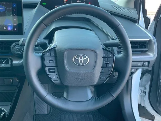 Toyota Prius Z 2023 — миниатюра 5