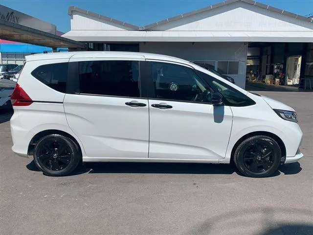 Honda FREED HYBRID HYBRID G BLACK STYLE 2024 — миниатюра 2