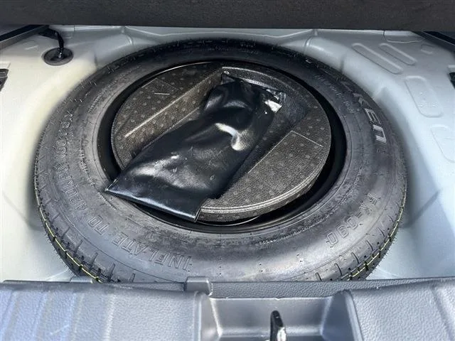 Toyota YARIS CROSS Z 2024 — миниатюра 3