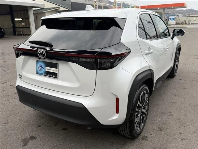 Toyota YARIS CROSS Z 2024 — миниатюра 3
