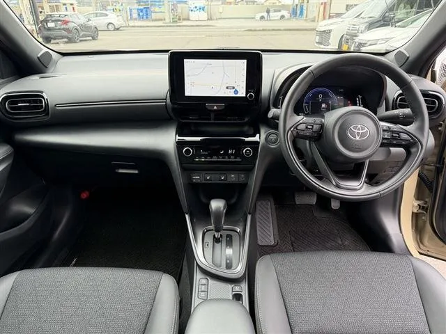 Toyota YARIS CROSS HYBRID Z 2025 — миниатюра 5