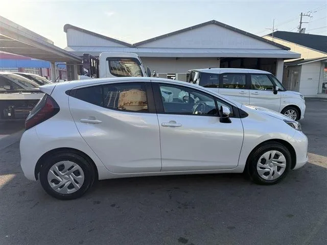 Toyota AQUA G 2024 — миниатюра 2