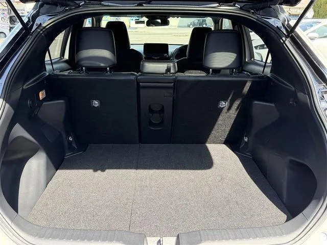 Toyota YARIS CROSS HYBRID Z 2025 — миниатюра 3