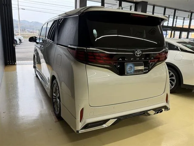Toyota Alphard Z 2024 — миниатюра 3