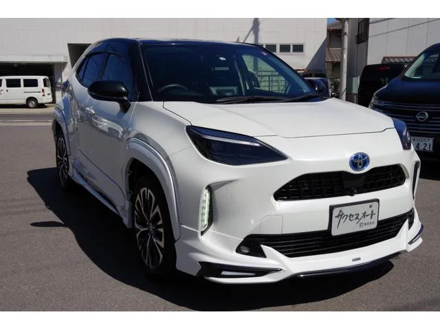 Toyota YARIS CROSS HYBRID Z 2022 — миниатюра 2