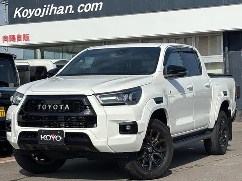 Toyota Hilux 2023 buy in Moscow