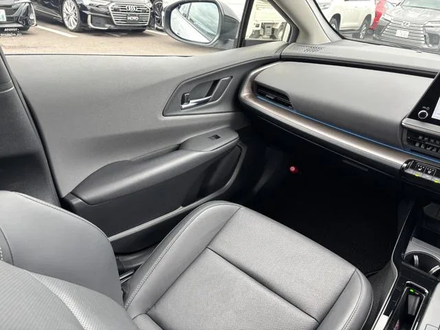 Toyota Prius Z 2023 — миниатюра 2