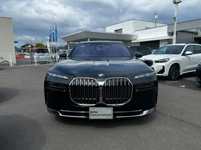 BMW 7 Series 740I EXCELLENCE 2023 — миниатюра 3