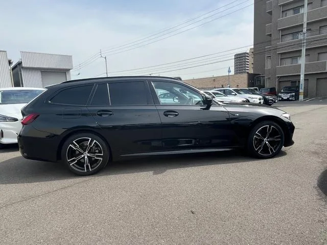 BMW 3 Series 320D X DRIVE TOURING M-SPORT 2023 — миниатюра 3
