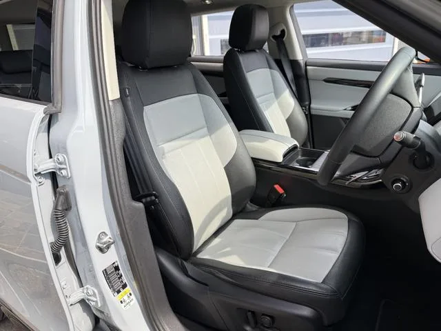 Land Rover RANGE ROVER EVOQUE DYNAMIC SE D200 2023 — миниатюра 2