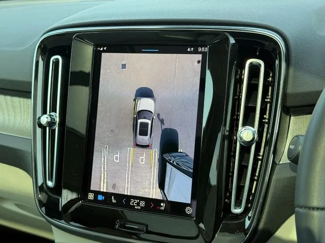 Volvo XC40 ULTIMATE B4 AWD 2023 — миниатюра 4