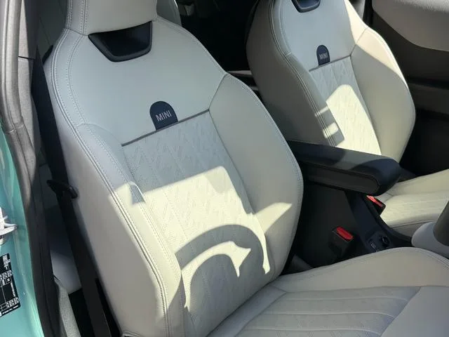 MINI MINI COOPER C FAVOURED TRIM 2024 — миниатюра 3