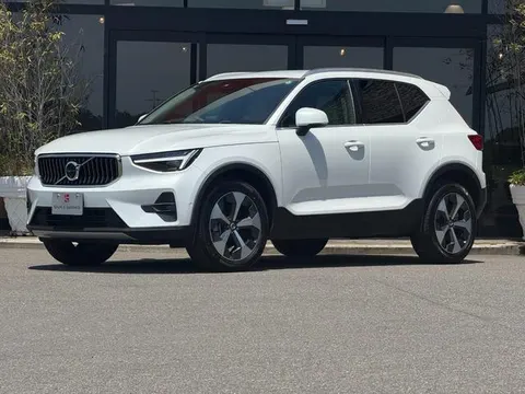 Volvo XC40 2024 купить в Москве