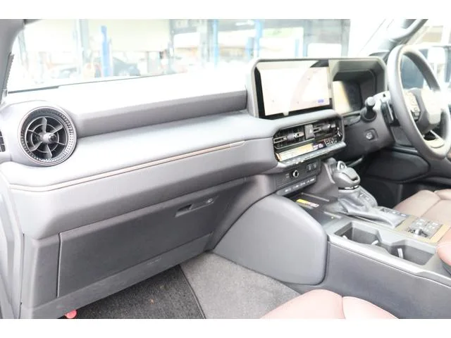 Toyota LAND CRUISER 250 ZX 2024 — миниатюра 3