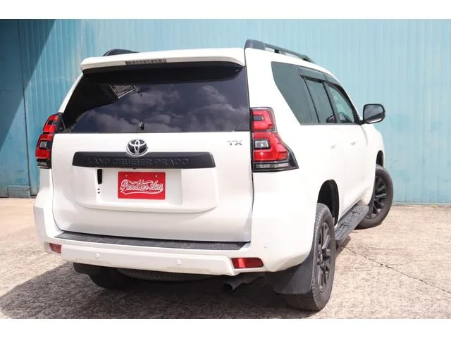 Toyota Land Cruiser Prado TX L PACKAGE MATT BLACK EDITION 2023 — миниатюра 2