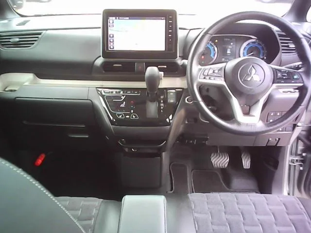 Mitsubishi DELICA MINI G PREMIUM 2024 — миниатюра 2