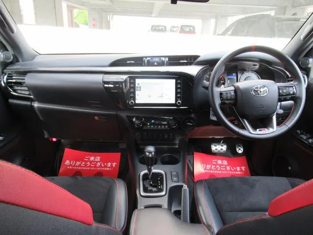 Toyota Hilux Z GR SPORT 2023 — миниатюра 4