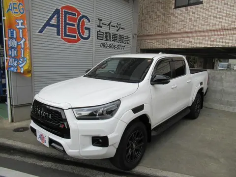 Toyota Hilux 2023 buy in Moscow