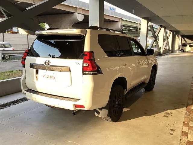 Toyota Land Cruiser Prado TX L PACKAGE MATT BLACK EDITION 2023 — миниатюра 3