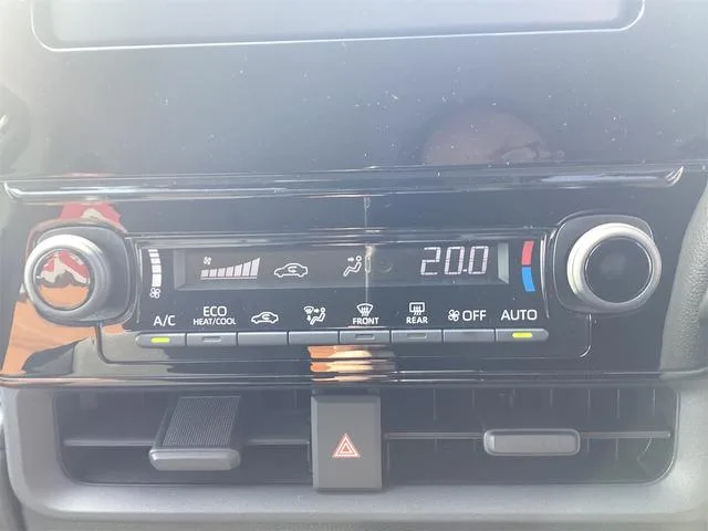 Toyota SIENTA HYBRID X 2025 — миниатюра 3