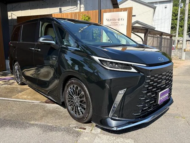 Lexus LM LM500H VERSION L 2025 — миниатюра 3