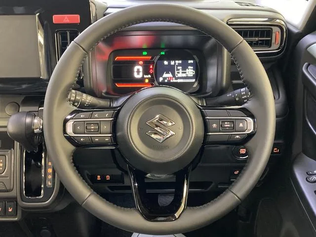 Suzuki SPACIA GEAR HYBRID XZ 2025 — миниатюра 4
