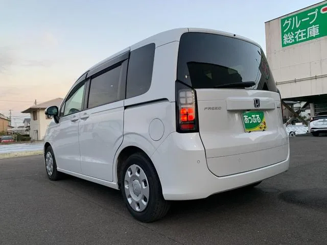 Honda FREED E:HEV AIR 2024 — миниатюра 4