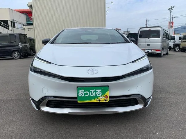 Toyota Prius Z 2024 — миниатюра 2