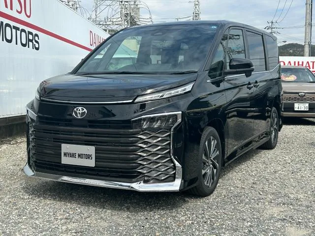 Toyota VOXY S-Z 2026 — фото 1, купить с доставкой в Москву