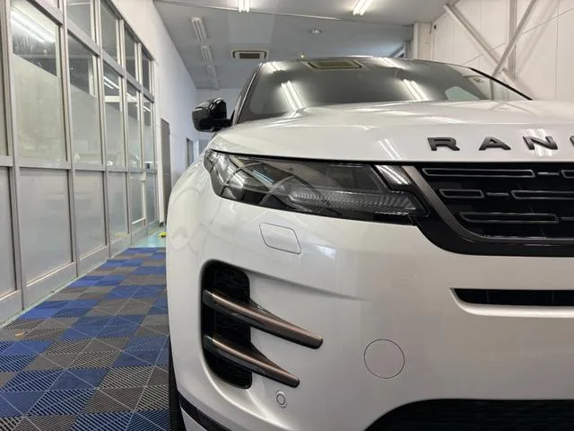 Land Rover RANGE ROVER EVOQUE DYNAMIC HSE P300E 2024 — миниатюра 4