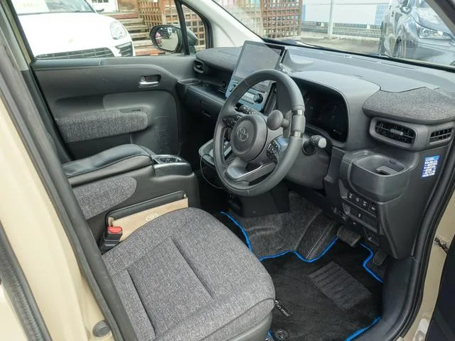Toyota SIENTA HYBRID Z 2024 — миниатюра 3
