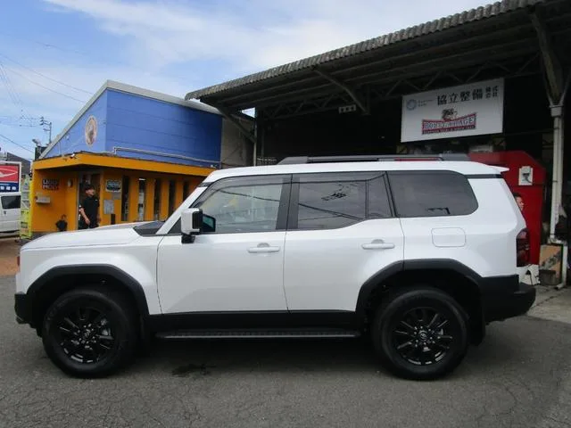 Toyota LAND CRUISER 250 VX 2024 — миниатюра 3