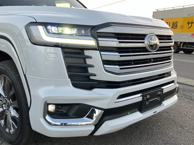Toyota LAND CRUISER ZX 2024 — миниатюра 4