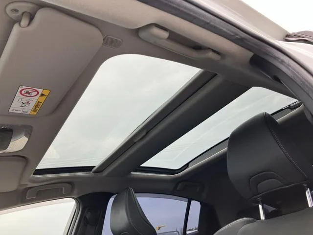 Toyota Prius Z 2023 — миниатюра 5