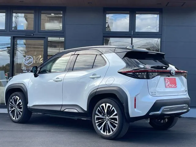 Toyota YARIS CROSS HYBRID Z ADVENTURE 2023 — миниатюра 2
