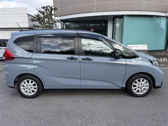 Honda FREED HYBRID HYBRID CROSSTAR BLACK STYLE 2024 — миниатюра 4