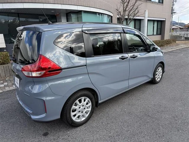 Honda FREED HYBRID HYBRID CROSSTAR BLACK STYLE 2024 — миниатюра 5