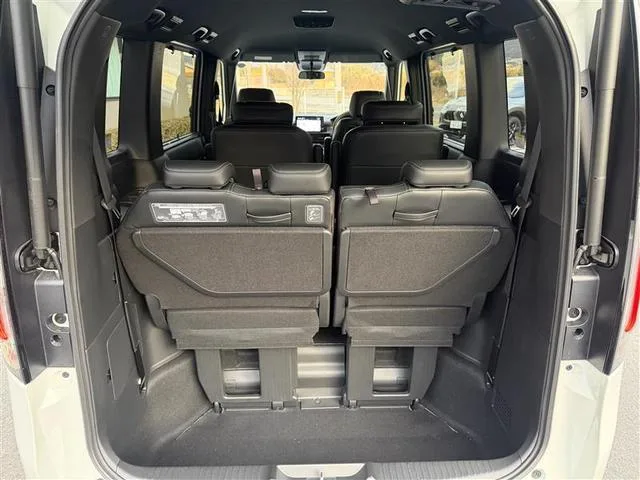 Honda STEPWAGON E:HEV SPADA 2025 — миниатюра 3