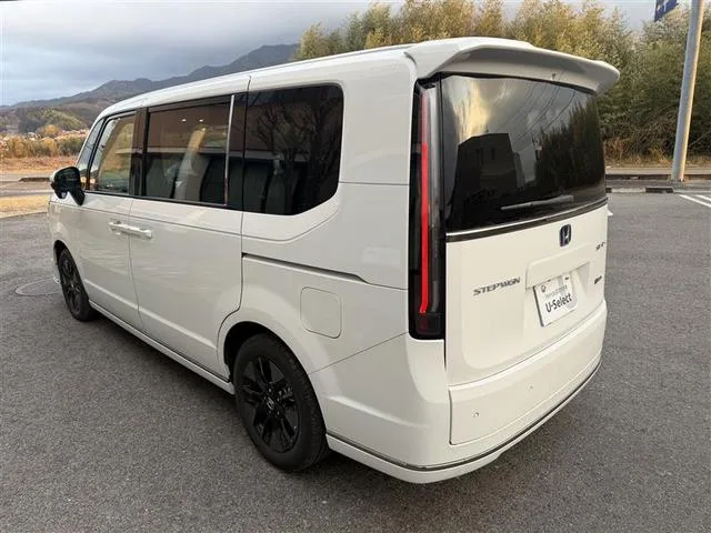 Honda STEPWAGON E:HEV SPADA 2025 — миниатюра 5