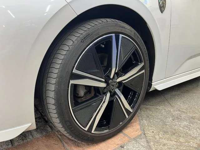 Peugeot 308 SW GT BLUE HDI 2023 — миниатюра 2