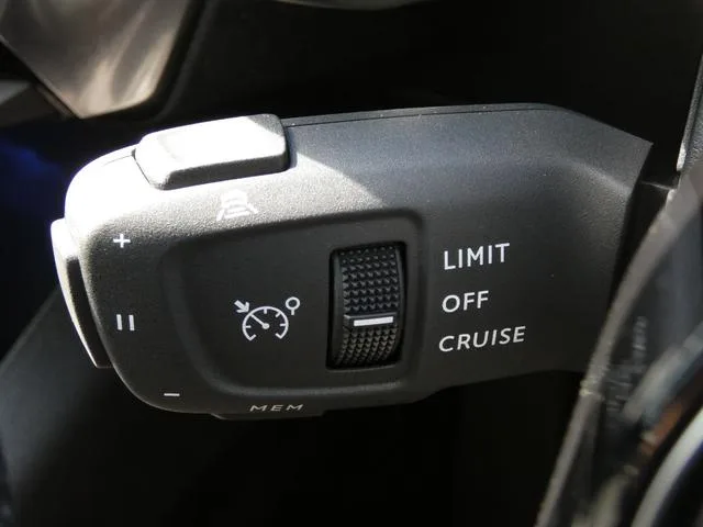 Peugeot 3008 GT 2025 — миниатюра 3