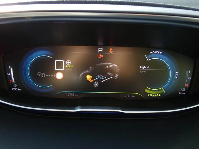 Peugeot 3008 GT HYBRID4 2025 — миниатюра 2