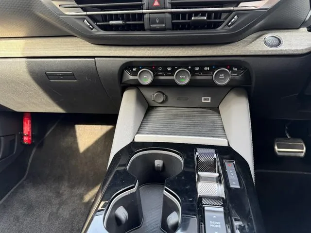 Citroen C5 X SHINE PACK PLUG-IN HYBRID 2023 — миниатюра 4