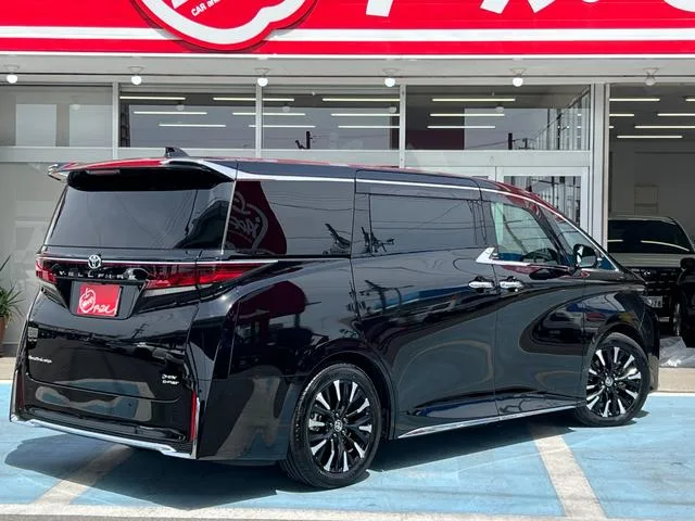 Toyota VELLFIRE HYBRID EXECUTIVE LOUNGE 2025 — миниатюра 3