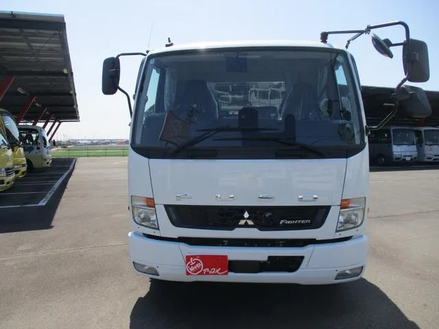 Mitsubishi Fuso FIGHTER 2025 — миниатюра 2