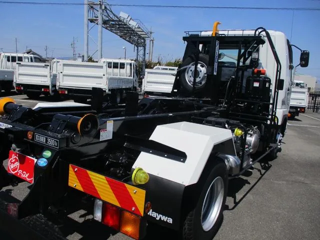 Mitsubishi Fuso FIGHTER 2025 — миниатюра 3